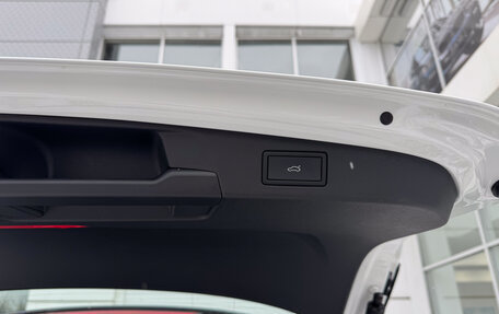 Volkswagen Tiguan, 2025 год, 5 190 000 рублей, 28 фотография