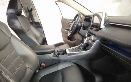 Toyota RAV4, 2021 год, 3 640 000 рублей, 18 фотография