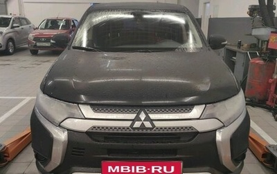Mitsubishi Outlander III рестайлинг 3, 2018 год, 1 943 740 рублей, 1 фотография