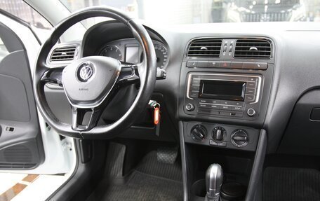 Volkswagen Polo VI (EU Market), 2018 год, 910 000 рублей, 10 фотография