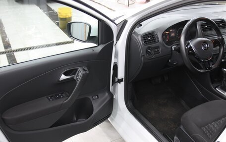 Volkswagen Polo VI (EU Market), 2018 год, 910 000 рублей, 9 фотография