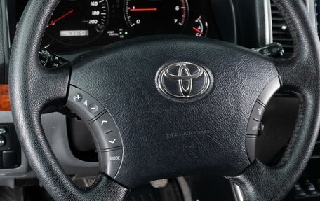 Toyota Land Cruiser Prado 120 рестайлинг, 2004 год, 1 669 000 рублей, 14 фотография