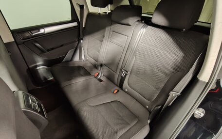 Volkswagen Touareg III, 2012 год, 1 455 000 рублей, 21 фотография