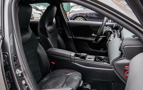 Mercedes-Benz A-Класс, 2019 год, 2 398 000 рублей, 8 фотография