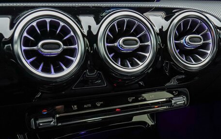 Mercedes-Benz A-Класс, 2019 год, 2 398 000 рублей, 13 фотография