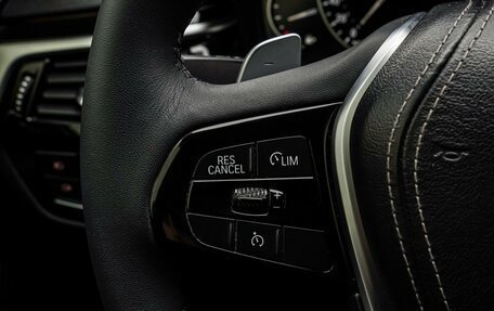 BMW 5 серия, 2019 год, 3 360 000 рублей, 16 фотография