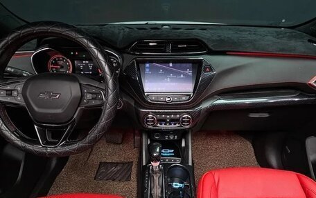 Chevrolet TrailBlazer, 2022 год, 1 700 000 рублей, 3 фотография