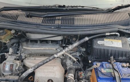 Toyota Nadia, 2000 год, 650 000 рублей, 8 фотография