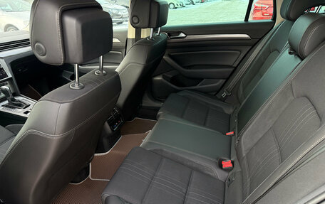 Volkswagen Passat B8 рестайлинг, 2017 год, 2 300 000 рублей, 13 фотография