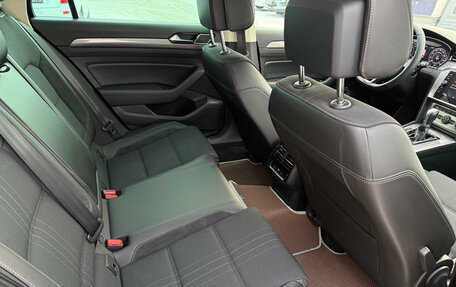 Volkswagen Passat B8 рестайлинг, 2017 год, 2 300 000 рублей, 15 фотография