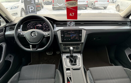 Volkswagen Passat B8 рестайлинг, 2017 год, 2 300 000 рублей, 17 фотография