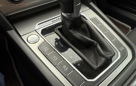 Volkswagen Passat B8 рестайлинг, 2017 год, 2 300 000 рублей, 25 фотография