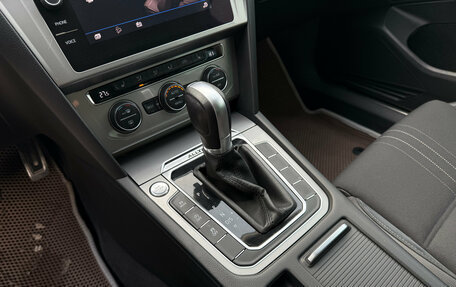 Volkswagen Passat B8 рестайлинг, 2017 год, 2 300 000 рублей, 24 фотография