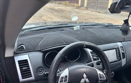 Mitsubishi Outlander III рестайлинг 3, 2011 год, 1 200 000 рублей, 7 фотография