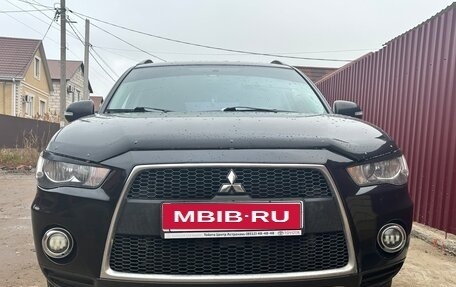 Mitsubishi Outlander III рестайлинг 3, 2011 год, 1 200 000 рублей, 1 фотография