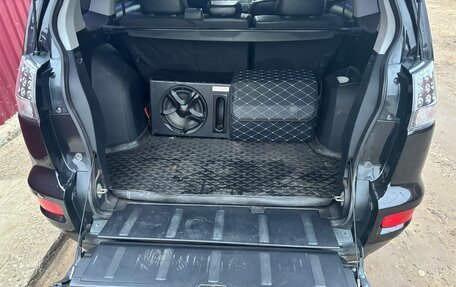 Mitsubishi Outlander III рестайлинг 3, 2011 год, 1 200 000 рублей, 18 фотография