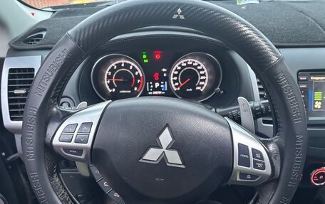 Mitsubishi Outlander III рестайлинг 3, 2011 год, 1 200 000 рублей, 30 фотография