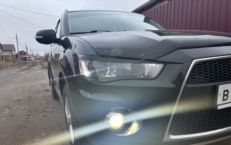 Mitsubishi Outlander III рестайлинг 3, 2011 год, 1 200 000 рублей, 31 фотография