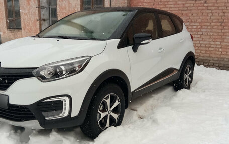 Renault Kaptur I рестайлинг, 2017 год, 1 399 000 рублей, 1 фотография