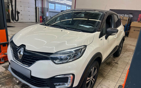 Renault Kaptur I рестайлинг, 2017 год, 1 399 000 рублей, 2 фотография