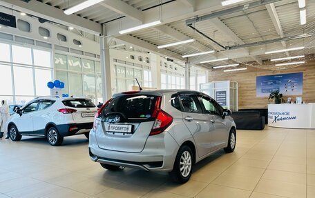 Honda Fit III, 2018 год, 1 229 000 рублей, 6 фотография