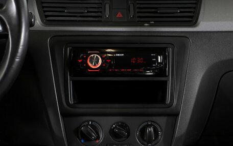 Skoda Rapid I, 2015 год, 515 000 рублей, 14 фотография