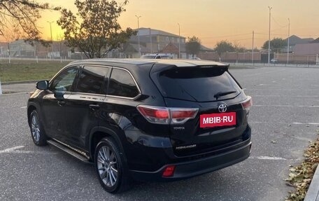 Toyota Highlander III, 2014 год, 2 600 000 рублей, 3 фотография