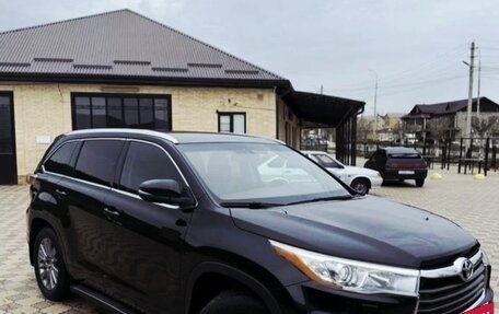 Toyota Highlander III, 2014 год, 2 600 000 рублей, 2 фотография