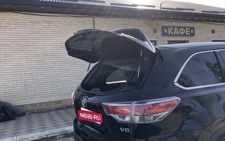 Toyota Highlander III, 2014 год, 2 600 000 рублей, 5 фотография