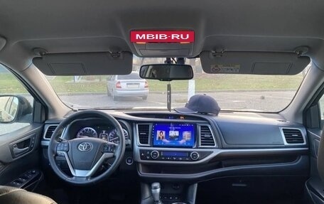 Toyota Highlander III, 2014 год, 2 600 000 рублей, 7 фотография