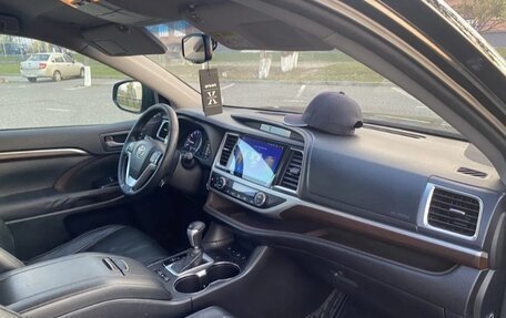 Toyota Highlander III, 2014 год, 2 600 000 рублей, 8 фотография