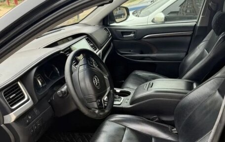 Toyota Highlander III, 2014 год, 2 600 000 рублей, 10 фотография