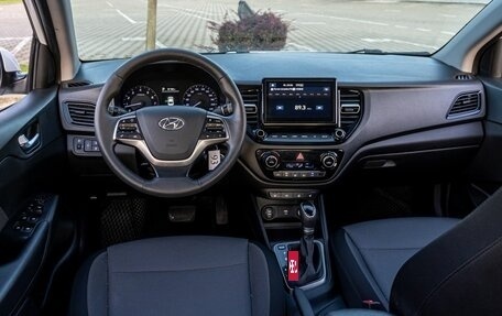 Hyundai Solaris II рестайлинг, 2021 год, 1 495 000 рублей, 20 фотография