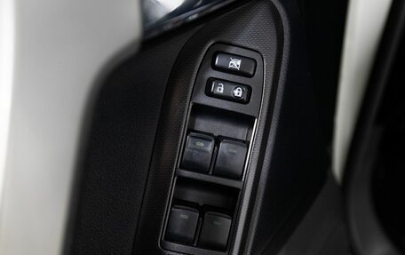 Toyota Land Cruiser Prado 150 рестайлинг 2, 2011 год, 3 370 000 рублей, 20 фотография