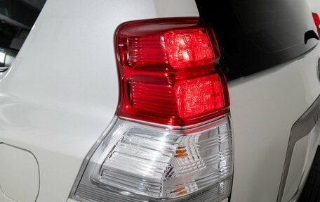 Toyota Land Cruiser Prado 150 рестайлинг 2, 2011 год, 3 370 000 рублей, 24 фотография