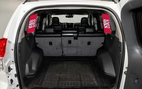 Toyota Land Cruiser Prado 150 рестайлинг 2, 2011 год, 3 370 000 рублей, 21 фотография