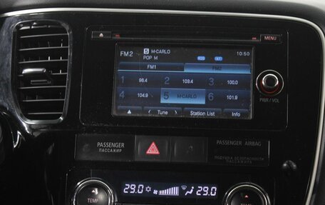 Mitsubishi Outlander III рестайлинг 3, 2014 год, 1 385 000 рублей, 13 фотография