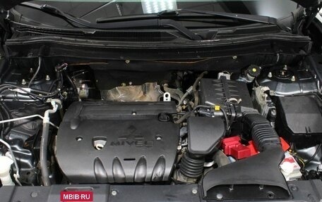 Mitsubishi Outlander III рестайлинг 3, 2014 год, 1 385 000 рублей, 15 фотография