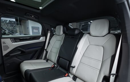 Porsche Cayenne III, 2025 год, 18 890 000 рублей, 29 фотография