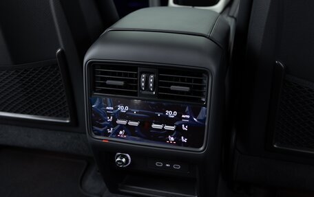 Porsche Cayenne III, 2025 год, 18 890 000 рублей, 28 фотография