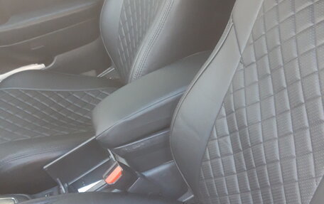 Toyota Avensis III рестайлинг, 2003 год, 699 999 рублей, 12 фотография