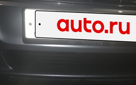 Toyota Avensis III рестайлинг, 2003 год, 699 999 рублей, 8 фотография