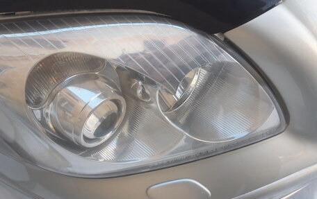 Toyota Avensis III рестайлинг, 2003 год, 699 999 рублей, 16 фотография