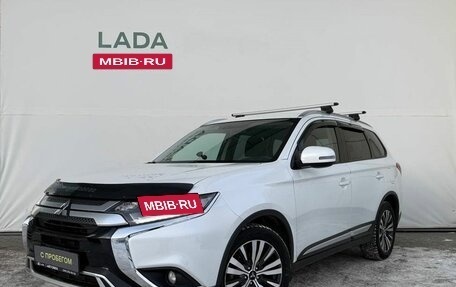 Mitsubishi Outlander III рестайлинг 3, 2019 год, 2 198 000 рублей, 1 фотография