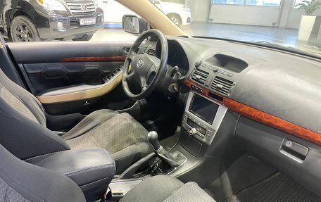 Toyota Avensis III рестайлинг, 2004 год, 669 900 рублей, 7 фотография