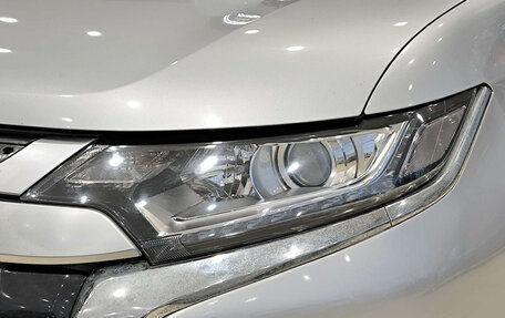 Mitsubishi Outlander III рестайлинг 3, 2018 год, 1 850 000 рублей, 17 фотография