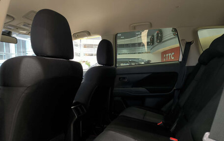 Mitsubishi Outlander III рестайлинг 3, 2018 год, 1 850 000 рублей, 12 фотография