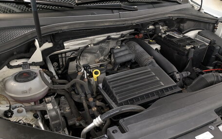 Volkswagen Tiguan II, 2019 год, 2 500 000 рублей, 9 фотография