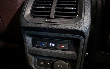 Volkswagen Tiguan II, 2019 год, 2 500 000 рублей, 30 фотография