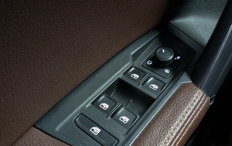 Volkswagen Tiguan II, 2019 год, 2 500 000 рублей, 29 фотография